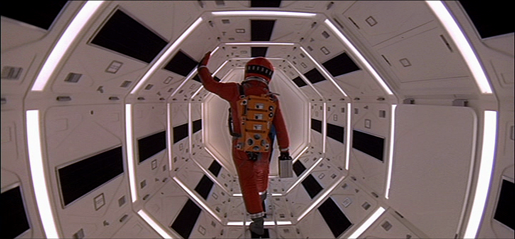 2001: Космическа одисея, режисиран от Стенли Кубрик, и един от един от най-влиятелните филми в жанра и в историята на киното въобще