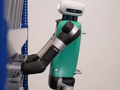 ​Първата в света фабрика за хуманоидни роботи ще произвежда до 10000