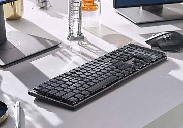 Logitech представя механична нископрофилна клавиатура и мишка MX Master