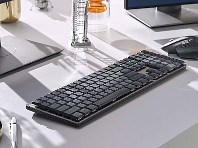 Logitech представя механична нископрофилна клавиатура и мишка MX Master